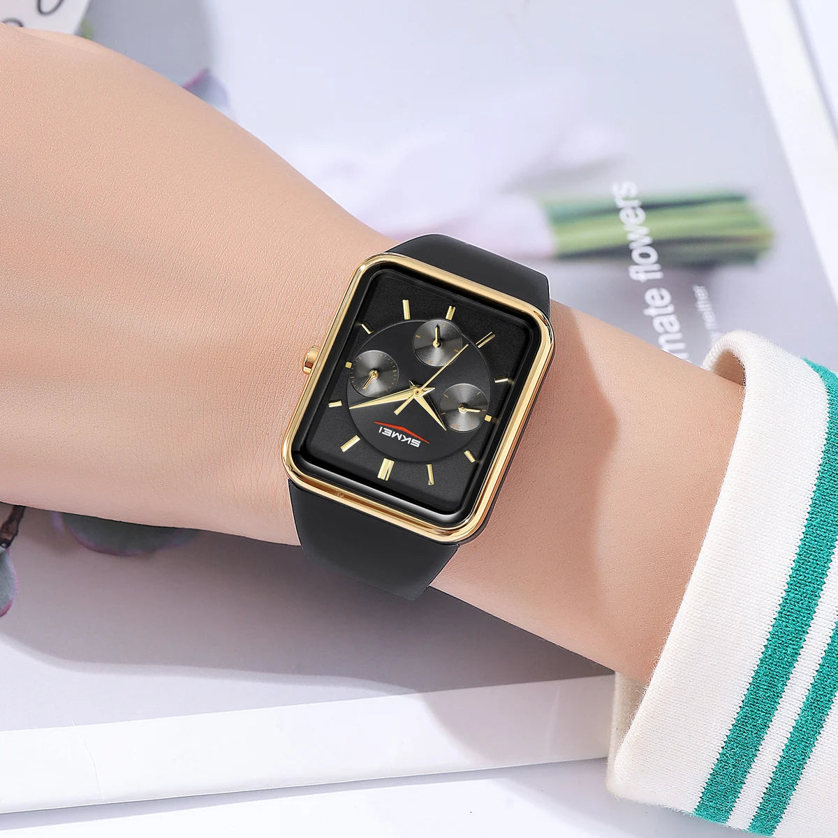 Skmei Luxury Movement Quartz Watch For Men Women Business